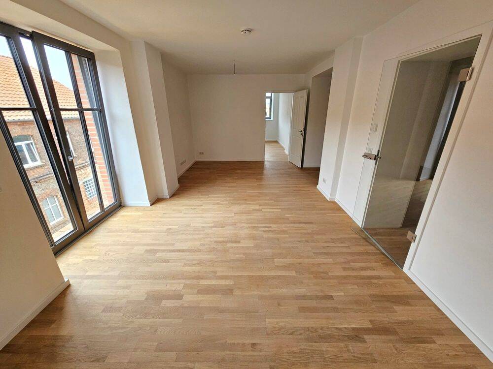 Exklusives Wohnen im Denkmalobjekt – 3 Zimmer, Balkon, Fußbodenheizung, HWR & Stellplatz inklusive, 39124 Magdeburg (Neue Neustadt)