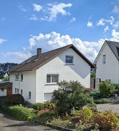 *OTT IMMOBILIEN* Eine Immobilie mit Potenzial zentral in Olpe!, 57462 Olpe