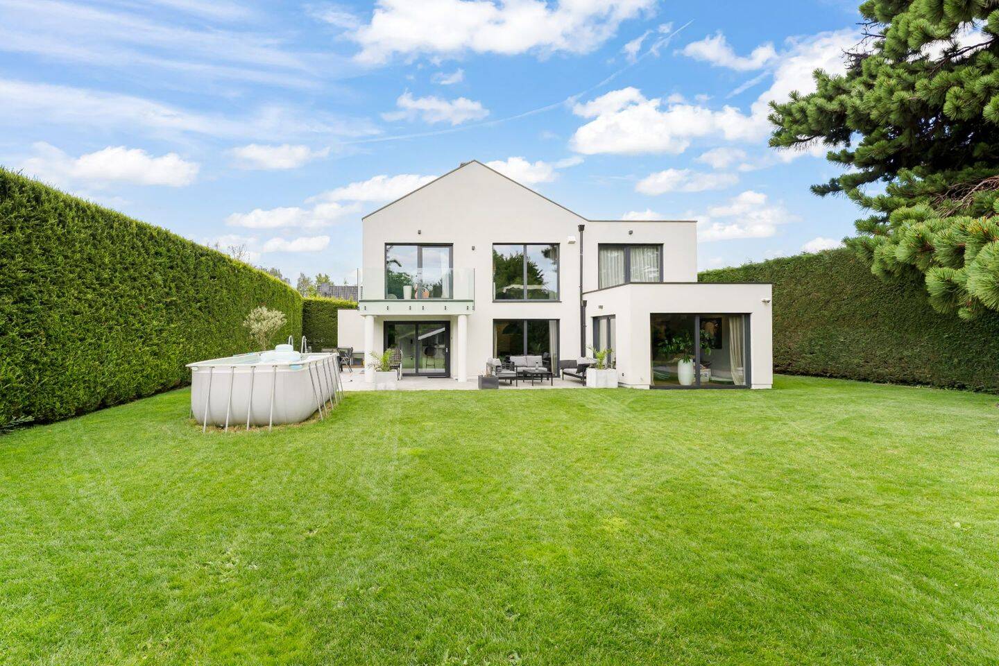 Smarte Architekten – Villa mit großzügigem Garten, 50767 Köln (Chorweiler)