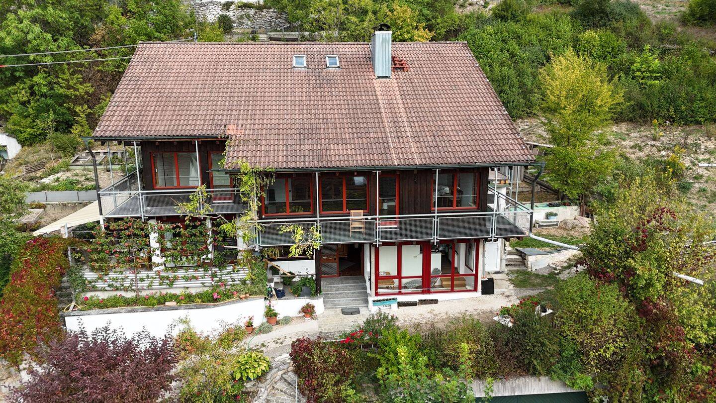 Großzügige Maisonette mit Galerie – Wohnen im Grünen in Storzingen, 72510 Stetten am kalten Markt