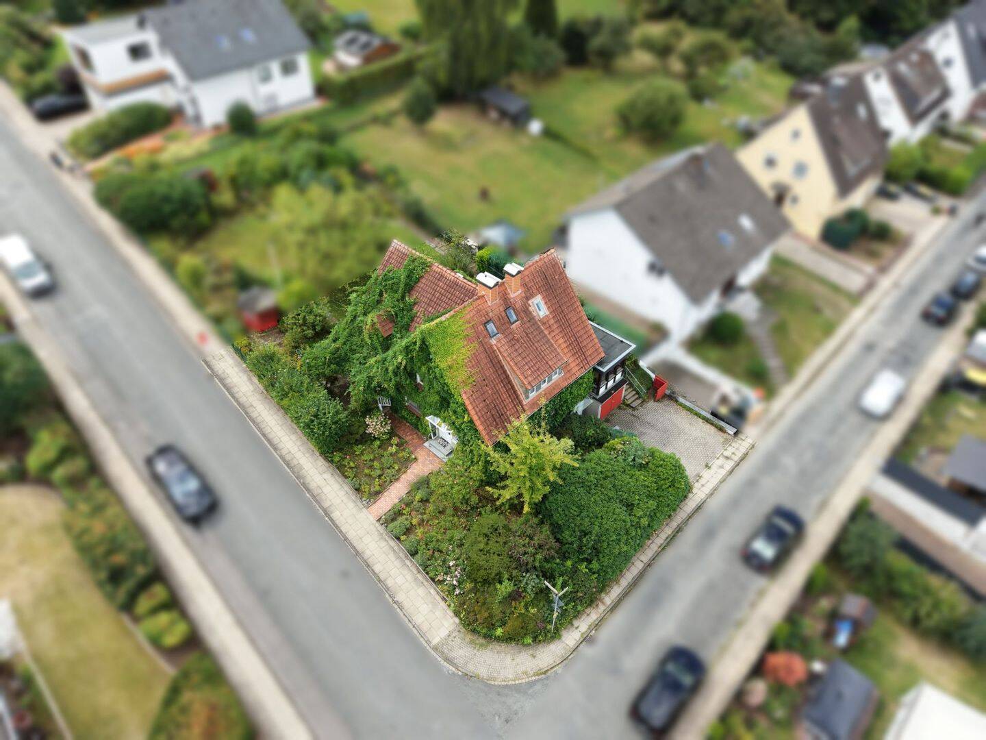 Zwölf Räume, zwei Wohnungen, unendlich viele Möglichkeiten, 33699 Bielefeld (Gräfinghagen Hillegossen Lämershagen Ubbedissen)
