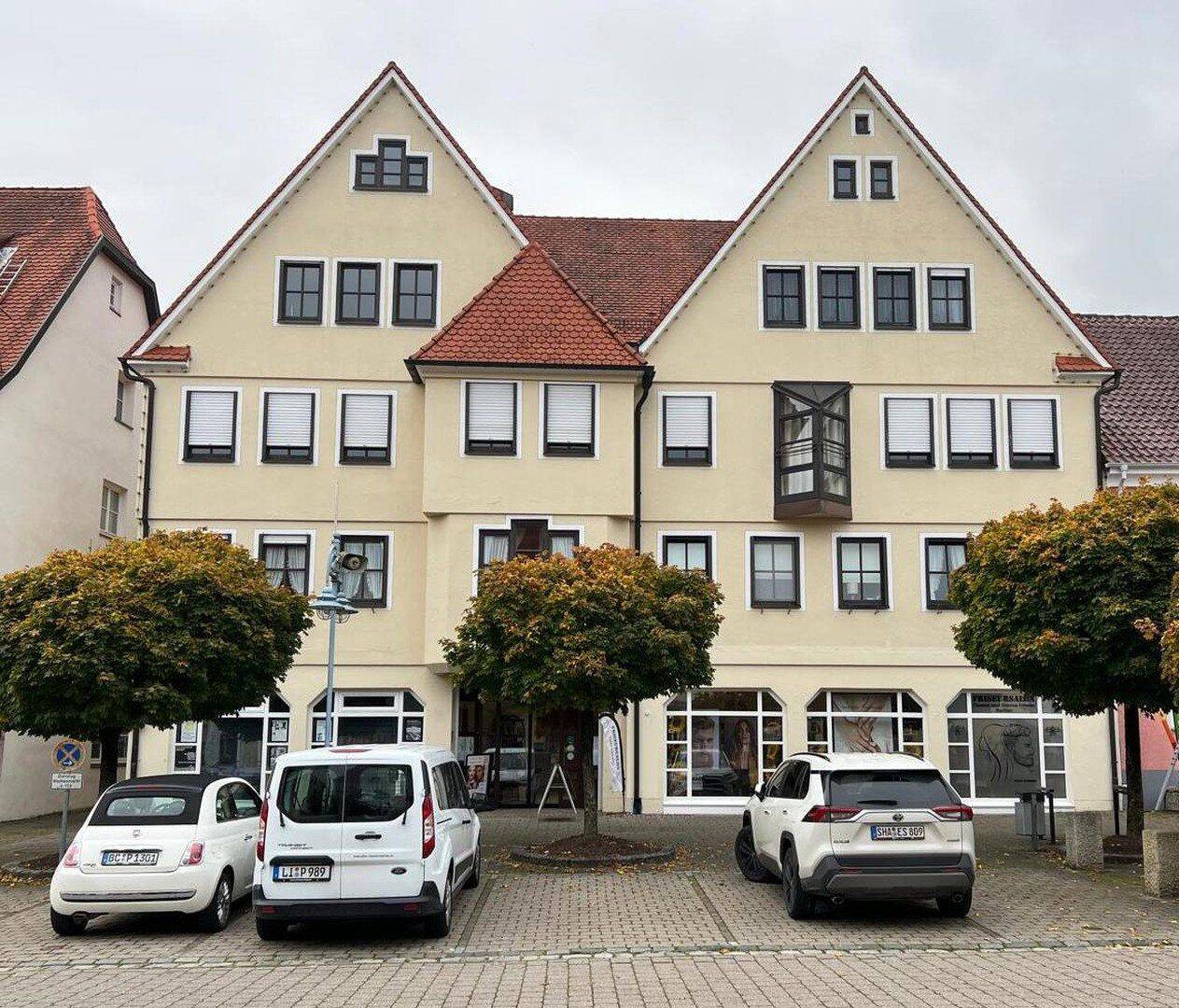 Helle Dachgeschosswohnung mit Marktplatzblick – zentral in Bad Buchau, 88422 Bad Buchau