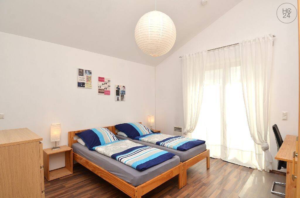 Möblierte moderne Wohnung in einem Passivhaus in Augsburg, 86165 Augsburg (Lechhausen)