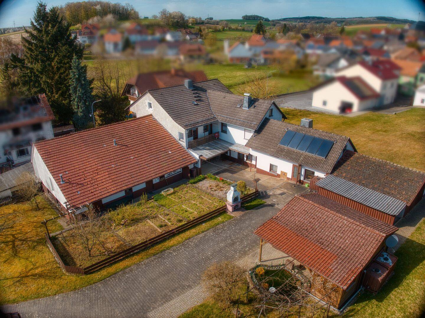 Gepflegtes Einfamilienhaus mit großem Grundstück und vielseitigen Nutzungsmöglichkeiten!, 63633 Birstein