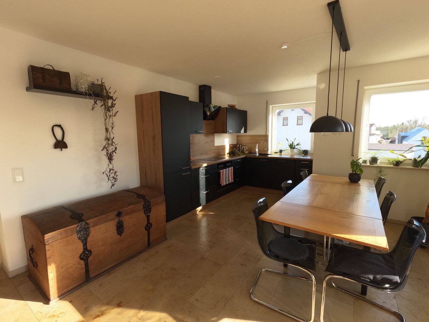 Vollmöblierte moderne 3-Zimmer-Wohnung mit Balkon in ruhiger Lage von Ingolstadt – Möbliertes Wohnen auf Zeit, 85055 Ingolstadt