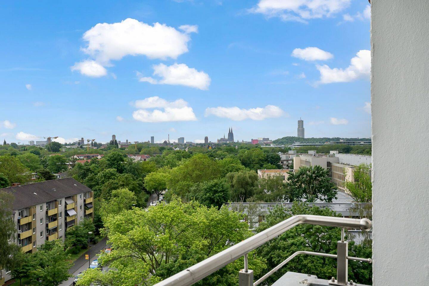 2 Zimmer + Balkon mit toller Anbindung und Naherholung, 50739 Köln (Nippes Bilderstöckchen Longerich Mauenheim Weidenpesch)