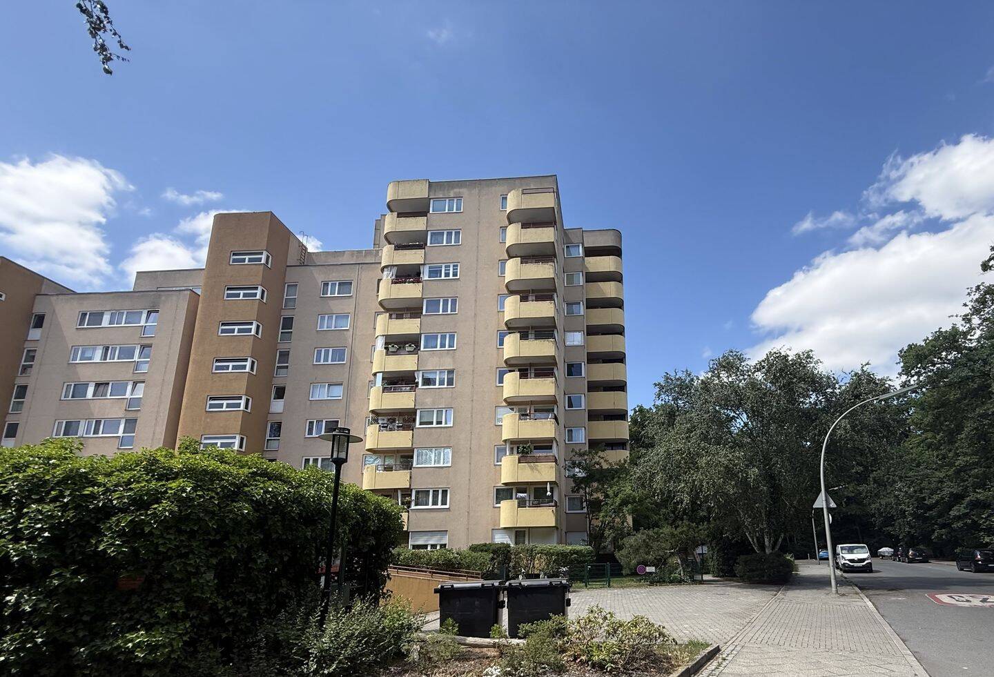 Hoch hinaus in Hakenfelde*3-Zi.-ETW mit Aufzug*Balkon*ca. 74 m²*EBK, 13587 Berlin (Spandau Hakenfelde Kolonie Wannseeaten Siedl. Wohnsiedlung Hakenfelde)