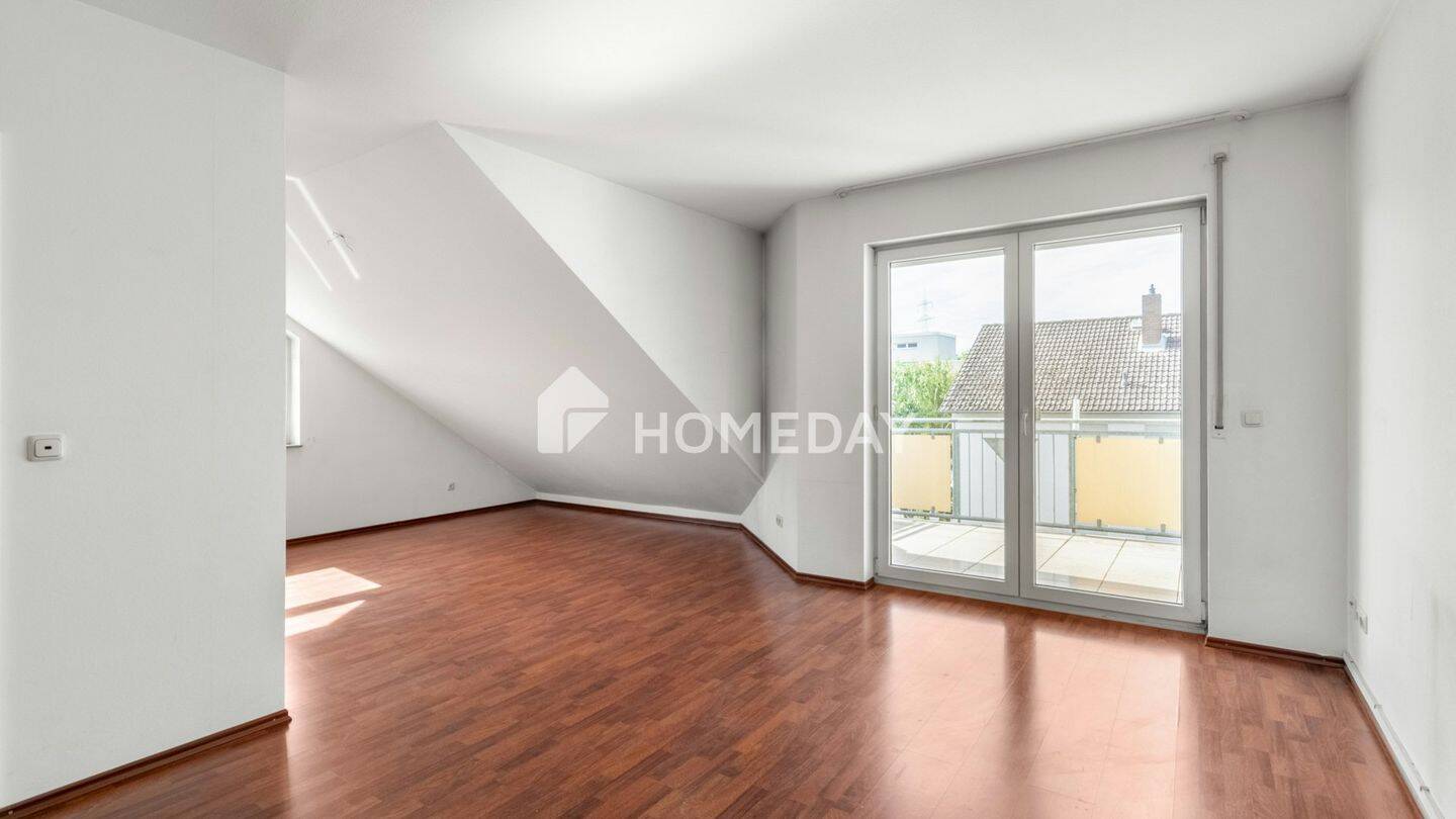 Über den Dächern wohnen – helle Dachgeschosswohnung mit Balkon und Stellplatz, 63110 Rodgau