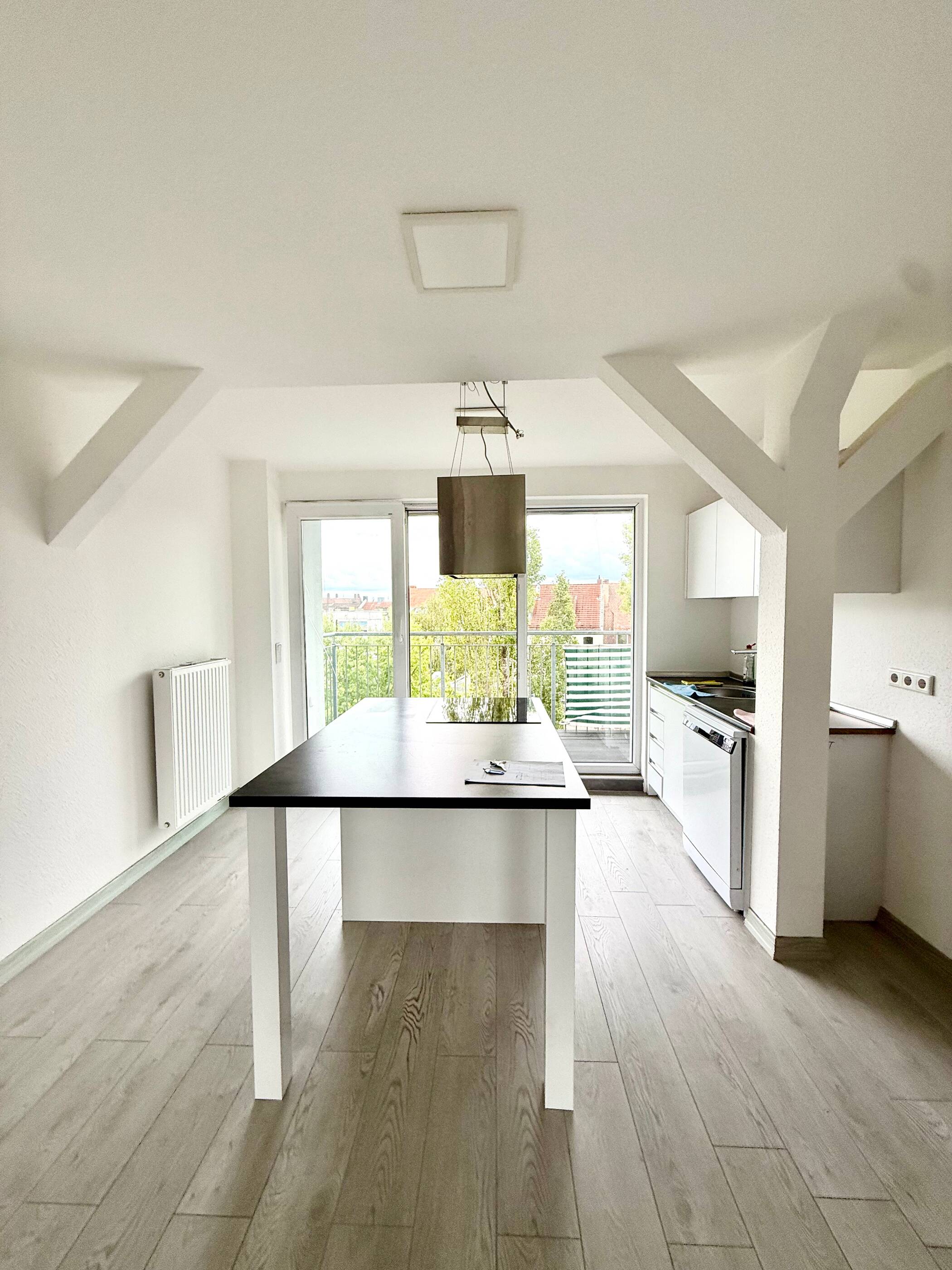 Traumhafte 3-Zi.-DG-Wohnung | Kochinsel | Westloggia | neuwertig, 90489 Nürnberg (Gärten bei Wöhrd Rennweg Veilhof Wöhrd)