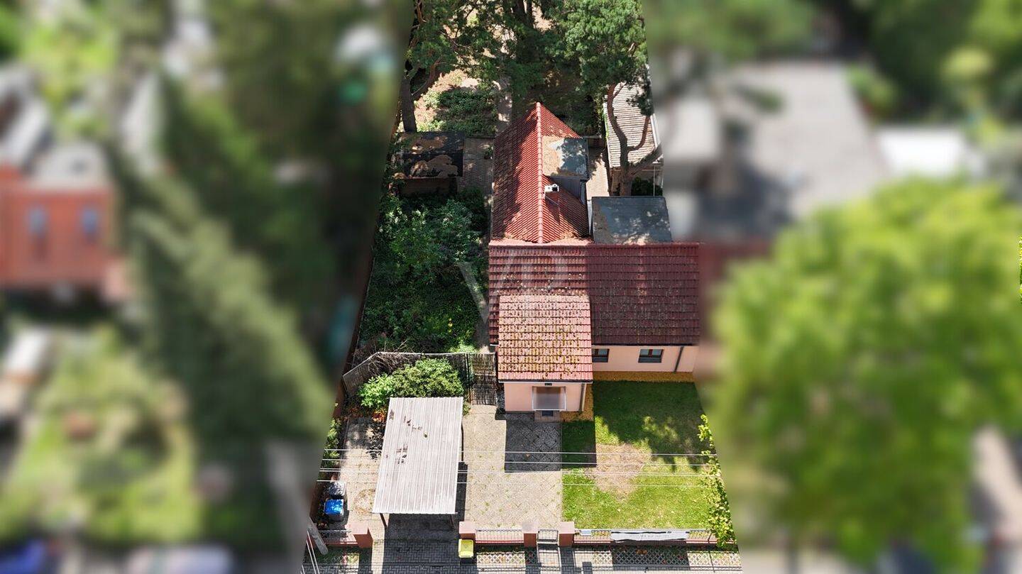 Doppelhaushälfte mit Wintergarten und großzügigem Gartenparadies, 12683 Berlin (Marzahn-Hellersdorf Biesdorf Kleingartenanlage Biesenhorst 1)