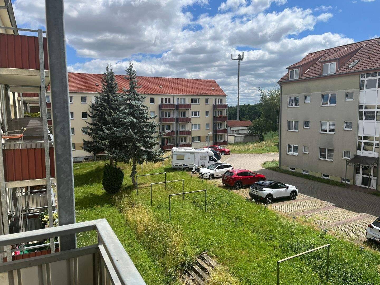 Frisch renovierte 2-Raum Wohnung mit optimaler Bahnanbindung, 99098 Erfurt