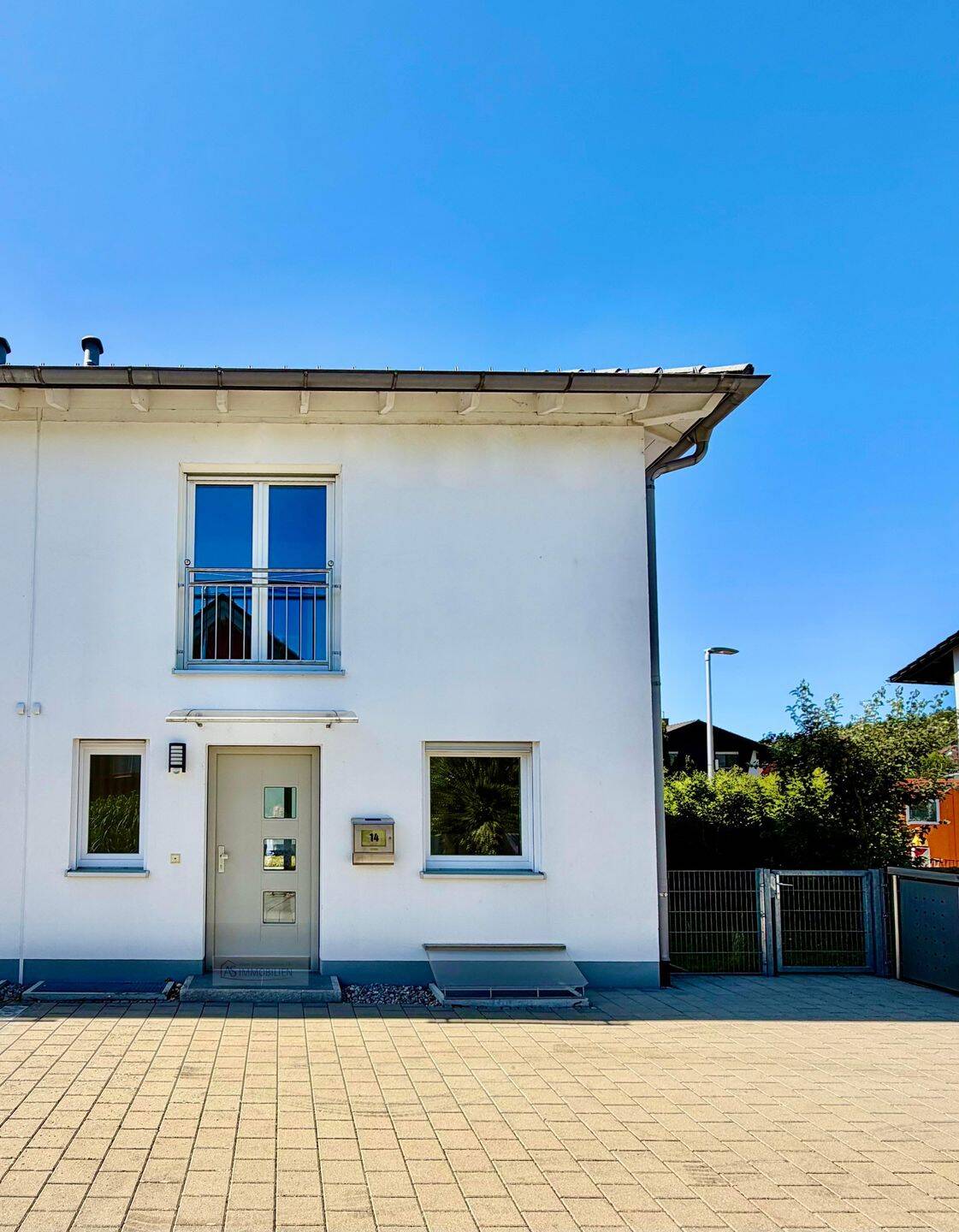 Provisionsfrei – Ruhige A+ DH in kostengünstiger WEG-Eigenverwaltung, 1 Stellplatz & 1 Garage, 82223 Eichenau