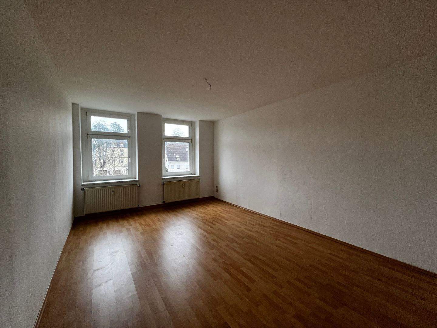 *** Gemütliche 2-Raum-Wohnung in ruhiger Lage von Hartmannsdorf bei Chemnitz zu vermieten ***, 9232 Hartmannsdorf