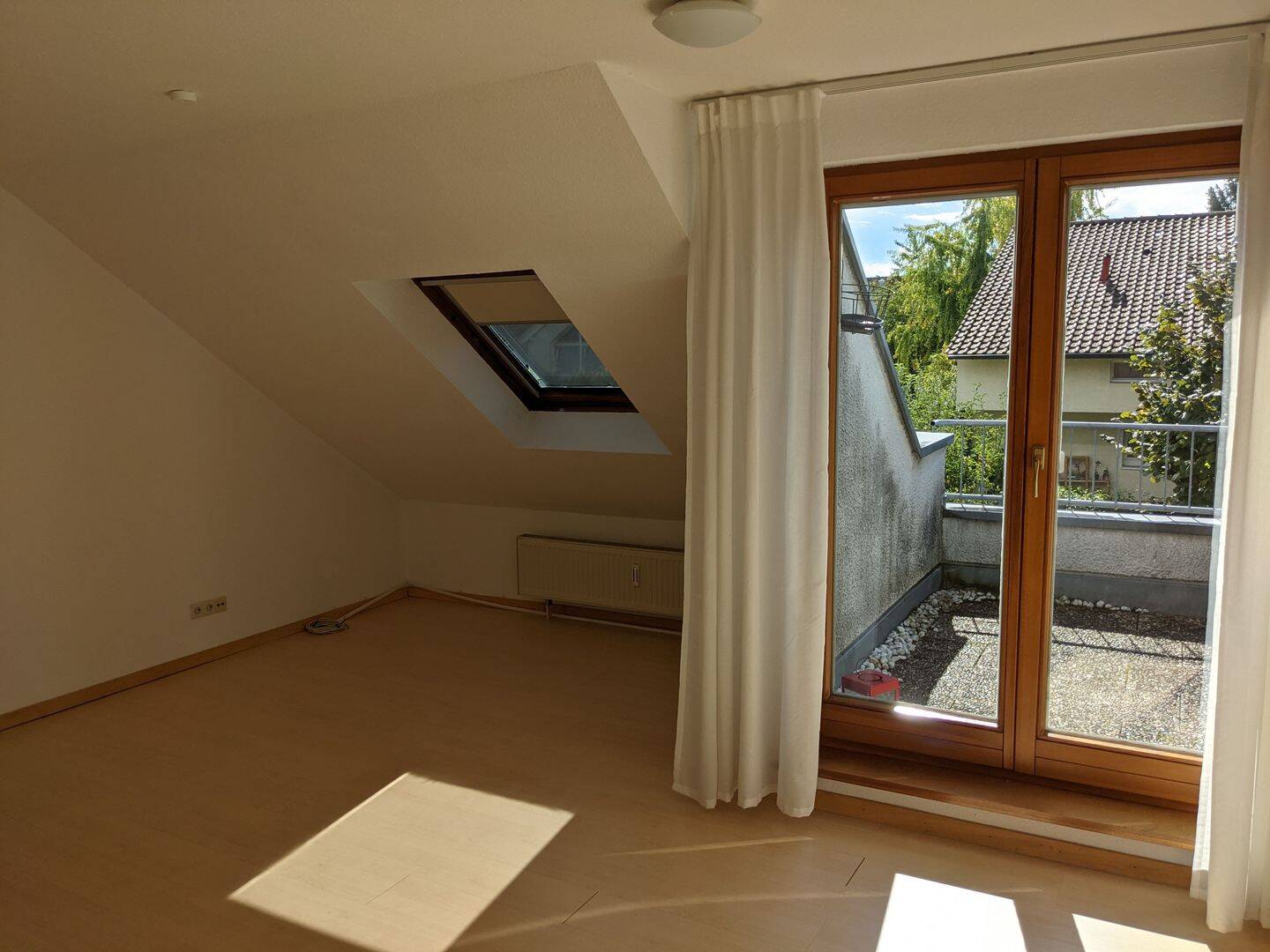 2 Zi. DG-Maisonette nähe Universität/S-Bahn/Step, 70569 Stuttgart (Büsnau Kaltental Vaihingen)