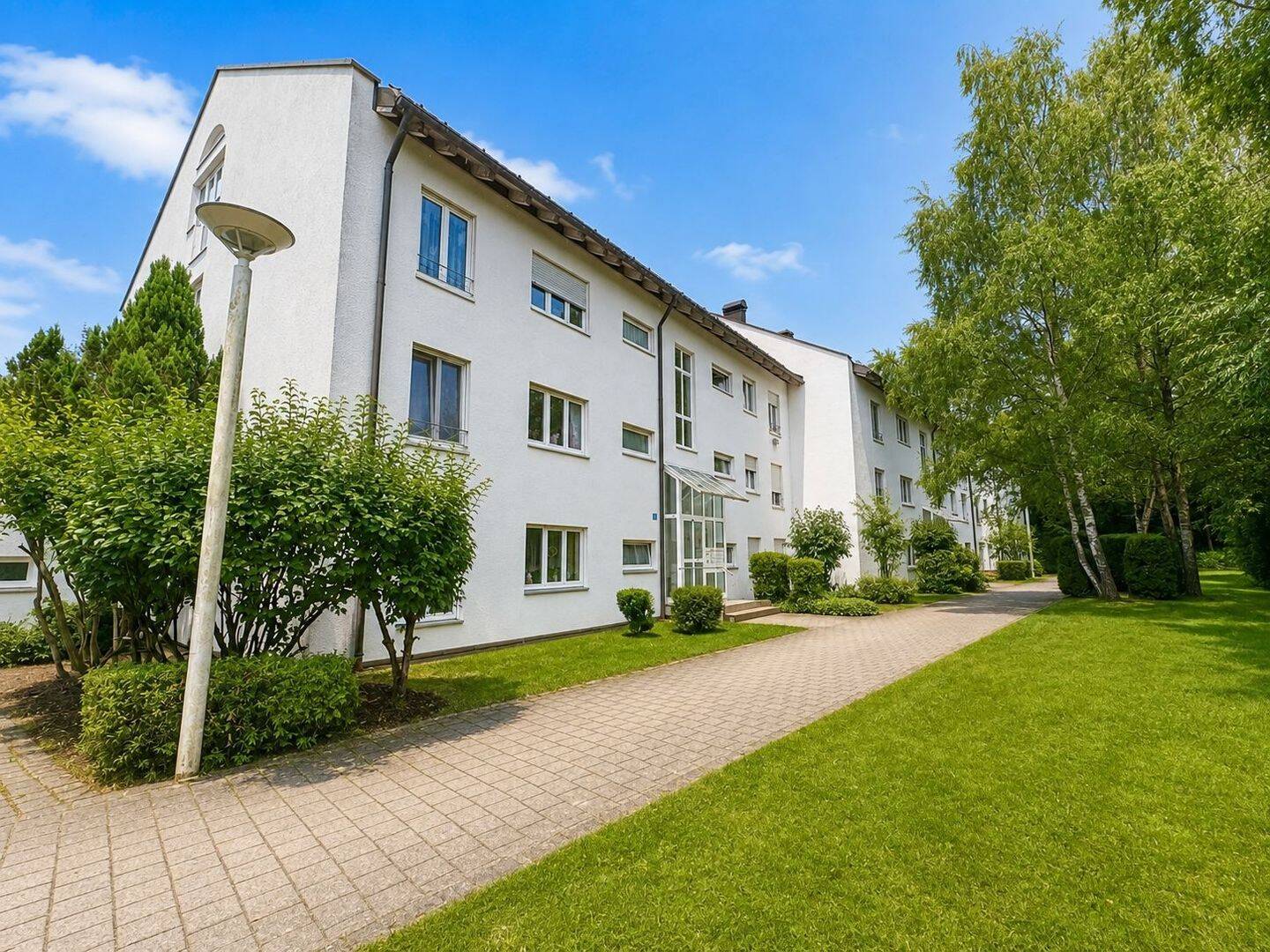 Wohnen auf zwei Ebenen: Attraktive 3-Zimmer-Maisonettewohnung in Petershausen, 85238 Petershausen
