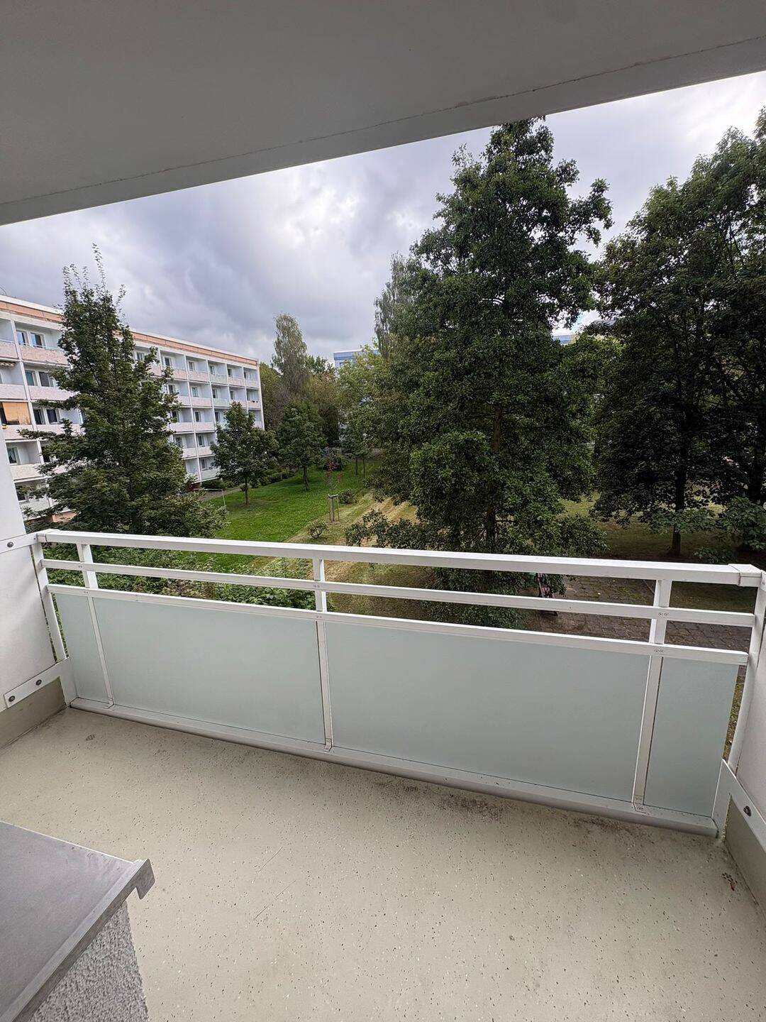 3-Zimmer Wohnung in ruhiger Lage sucht Mieter!, 9119 Chemnitz (Helbersdorf Kapellenberg Kappel Zentrum)
