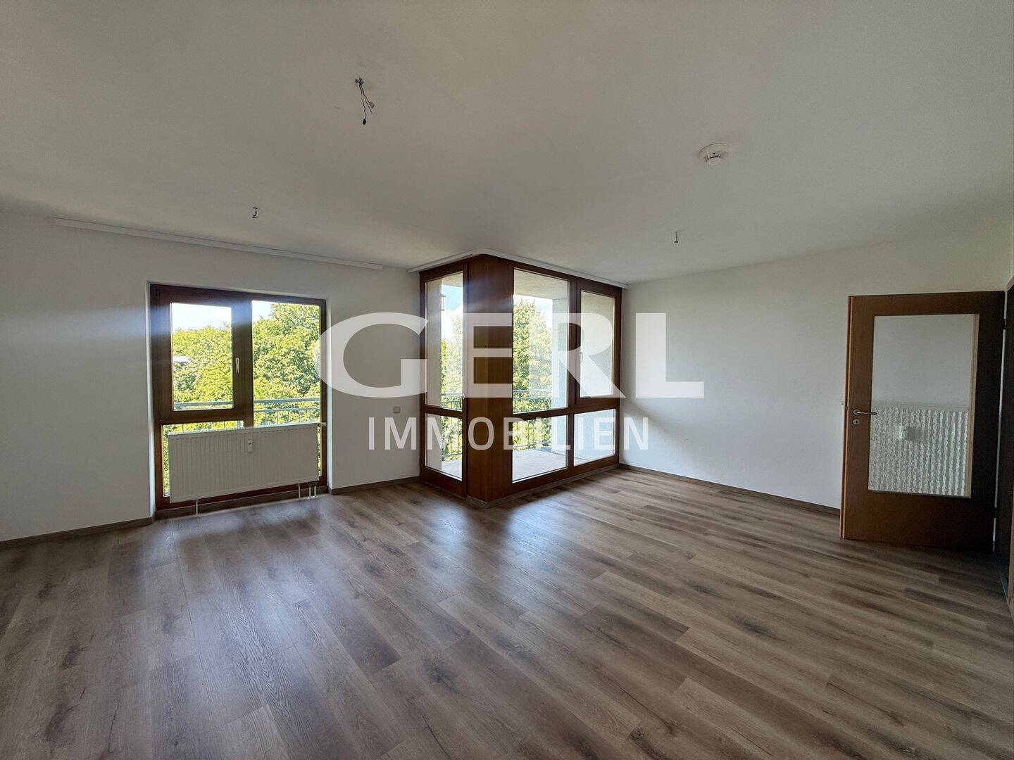 Geräumige 2-Zimmer-Wohnung mit Aufzug nähe Stadtzentrum (WHG Nr. 37), 94315 Straubing