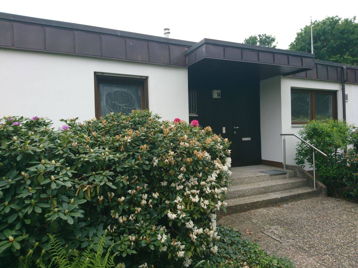 Bungalow mit Traumterrasse zu vermieten, 90471 Nürnberg (Dutzendteich Langwasser Neuselsbrunn Stadion Zollhaus)