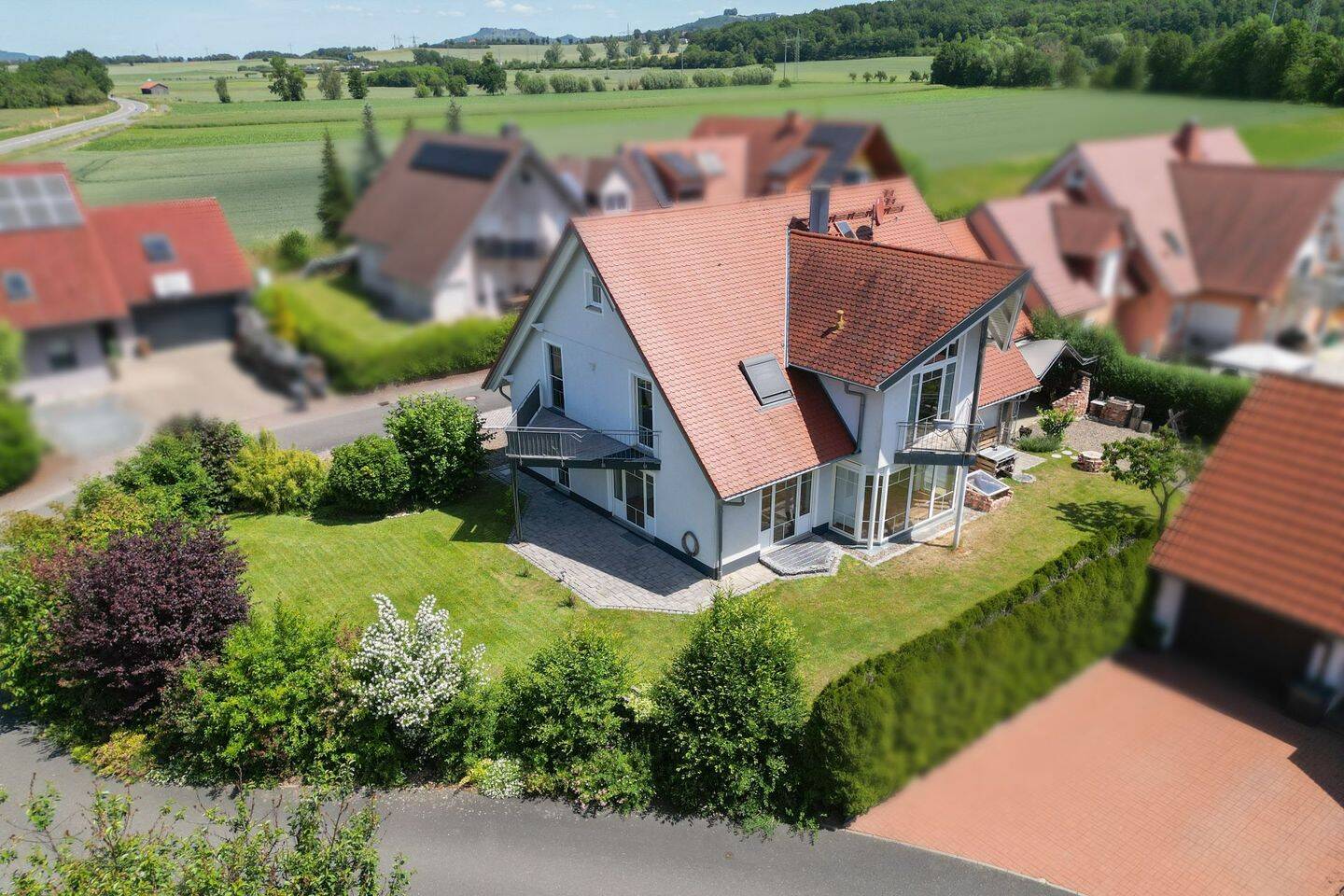 Außergewöhnliches Familienhaus mit Licht, Raum und Charakter in ruhiger Lage, 96199 Zapfendorf
