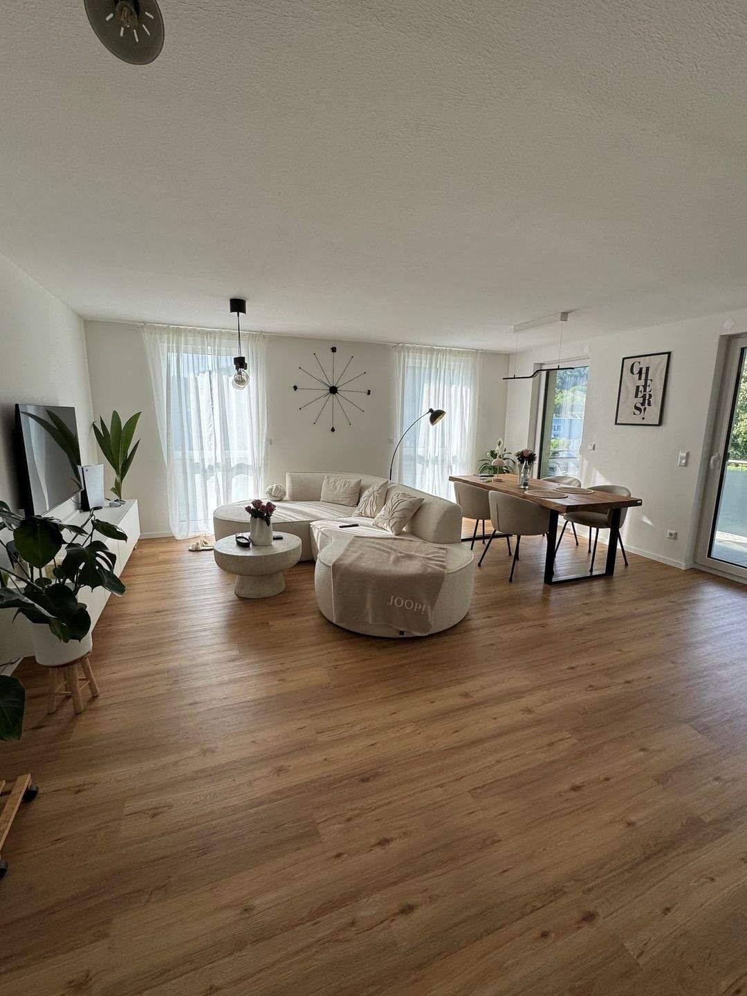 3-Zimmer-Neubau: Erstbezug mit Balkon, EBK, Aufzug & Garage, 73547 Lorch