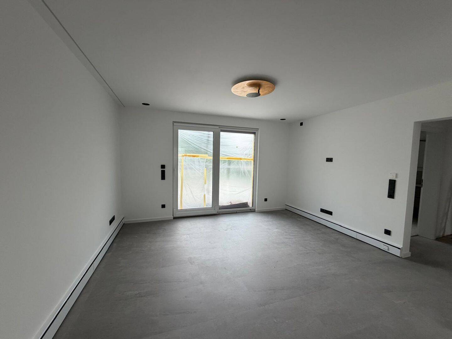 Kernsanierte 2 Zimmer Wohnung mit Balkon in Heidingsfeld, 97084 Würzburg (Heidingsfeld Heuchelhof Rottenbauer)