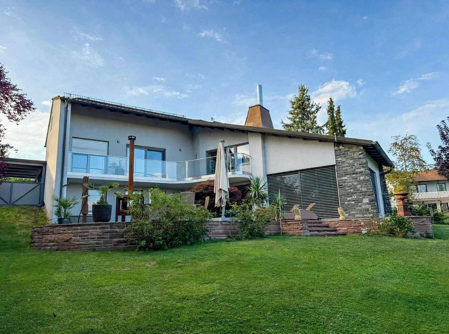 Architektenvilla mit Traumblick in bester Lage von Hof, 95032 Hof (Eppenreuth Innenstadt Pirk)