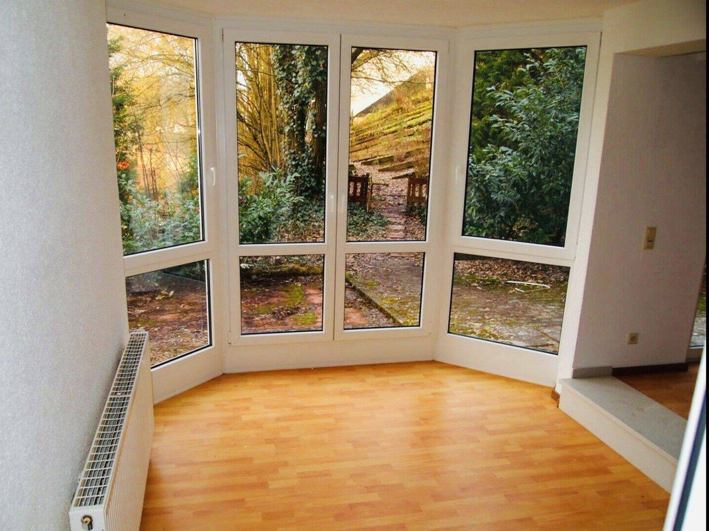 Wohnung mit Garten + Garage & Stellplatz, 65529 Waldems