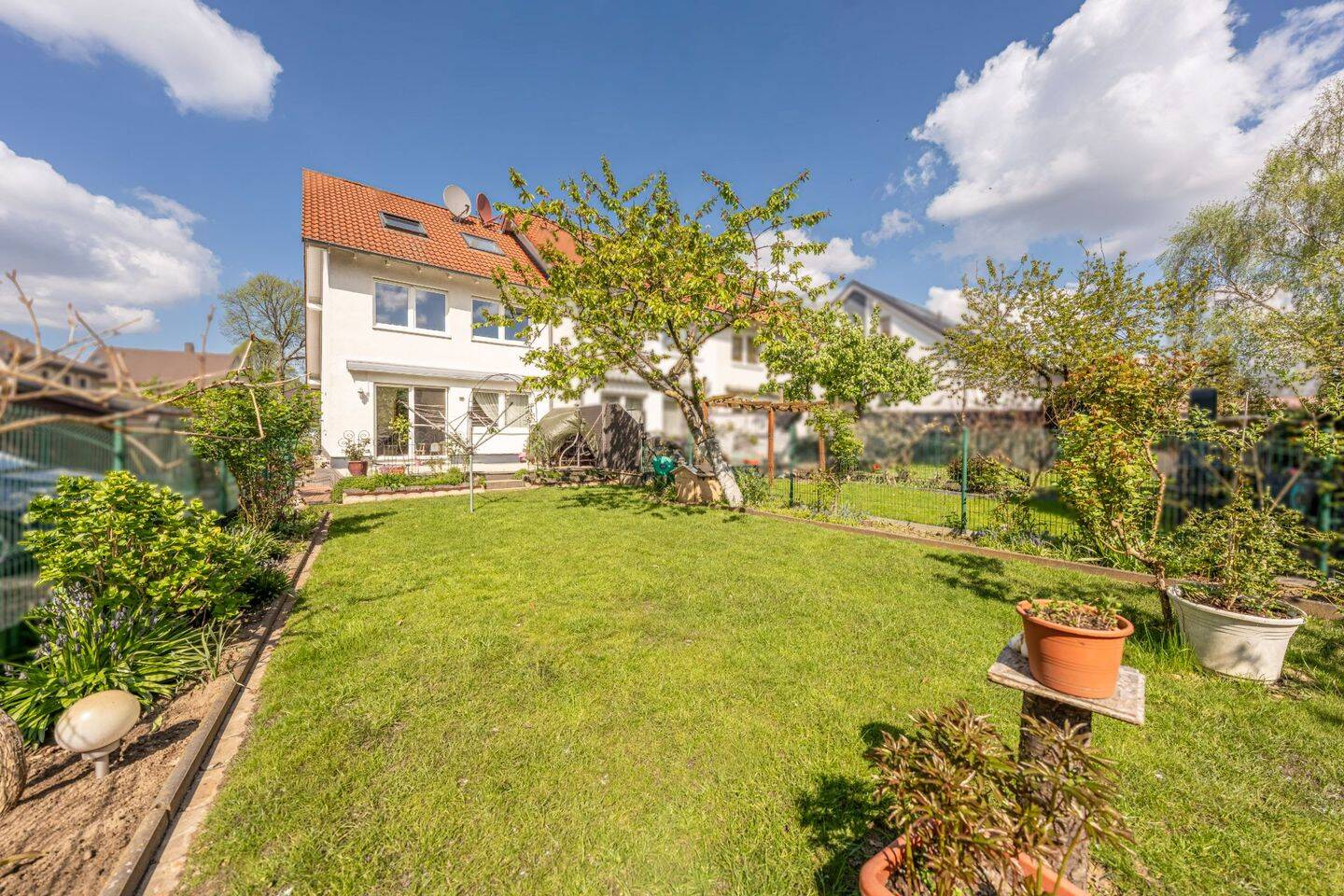 Perfekt für die Familie: Gehobenes Reiheneckhaus mit Südgarten in ruhiger Lage von Dortmund, 44339 Dortmund