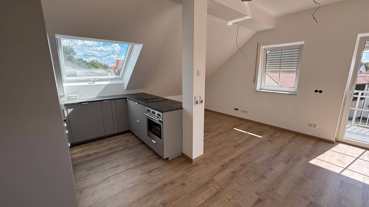 PAF zentrumsnah, helle 3-Zimmer-DG-Wohnung 70qm, Erstbezug, Küche, 85276 Pfaffenhofen a.d. Ilm
