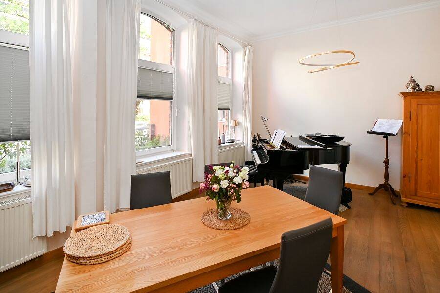 Stilvolle, modernisierte Altbauwohnung in zentraler Lage!, 30159 Hannover