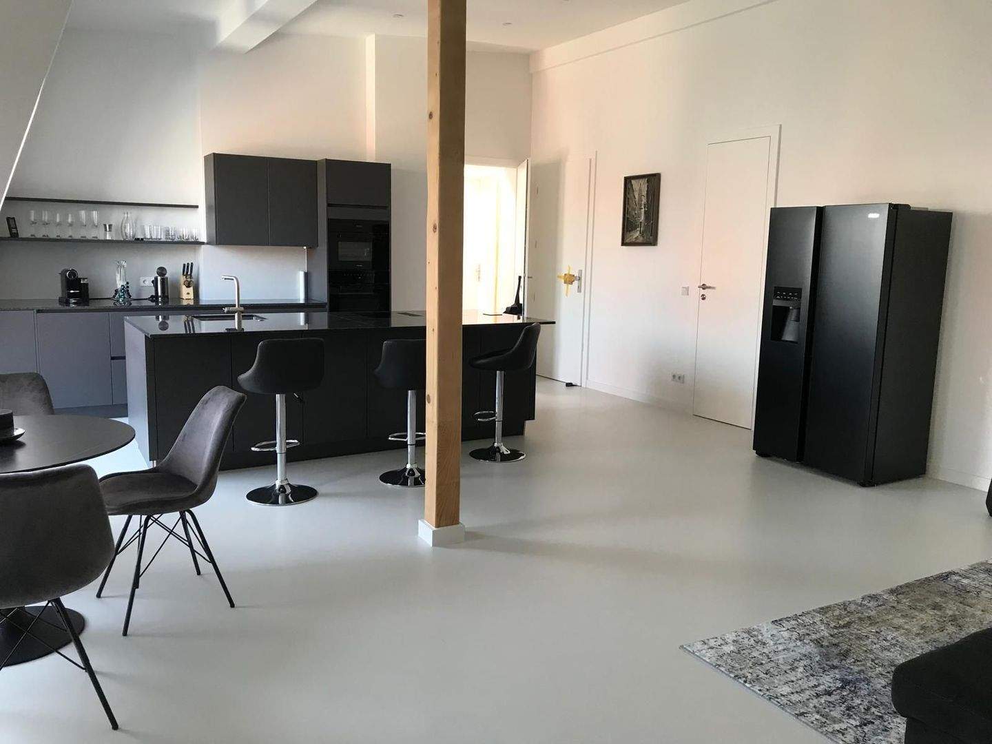 „All-Inklusive“ am Schloss Charlottenburg: Möblierte 2-Zimmer Dachgeschosswohnung (inkl.Strom, WIFI), 10589 Berlin (Charlottenburg-Wilmersdorf Charlottenburg Kolonie Gerickes Hof)