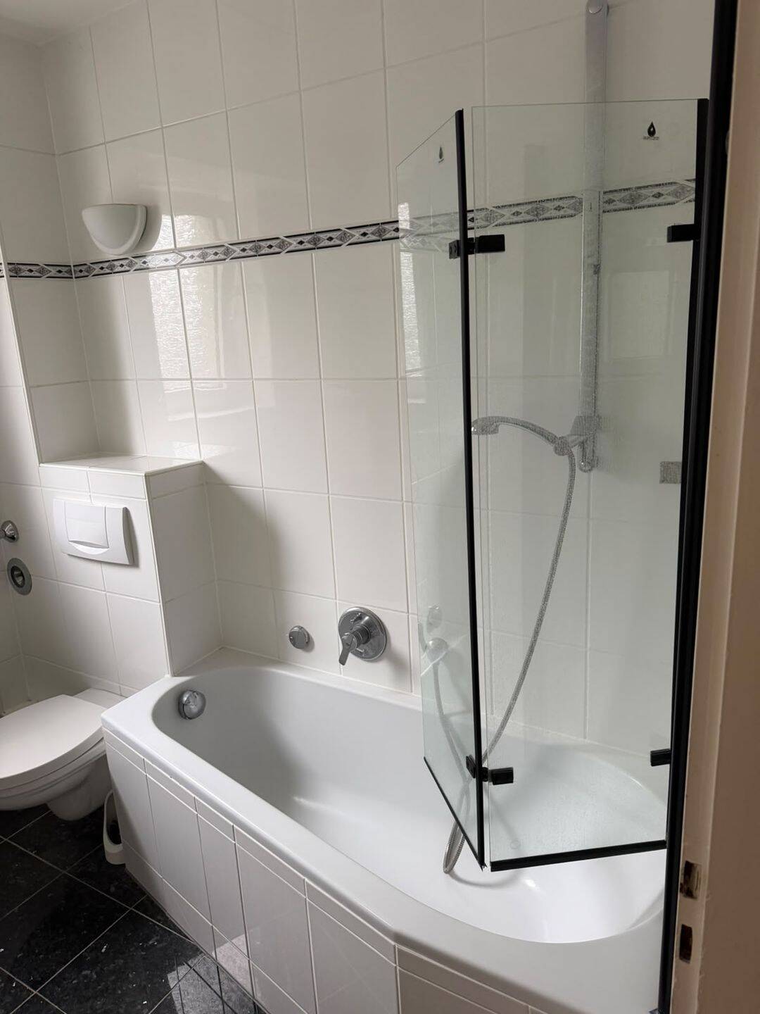 Top Lage, frisch gestrichen, 2,5-Zimmer-Wohnung in Düsseldorf Zentrum!, 40233 Düsseldorf (Flingern Nord Flingern Süd Lierenfeld Oberbilk Stadtmitte)