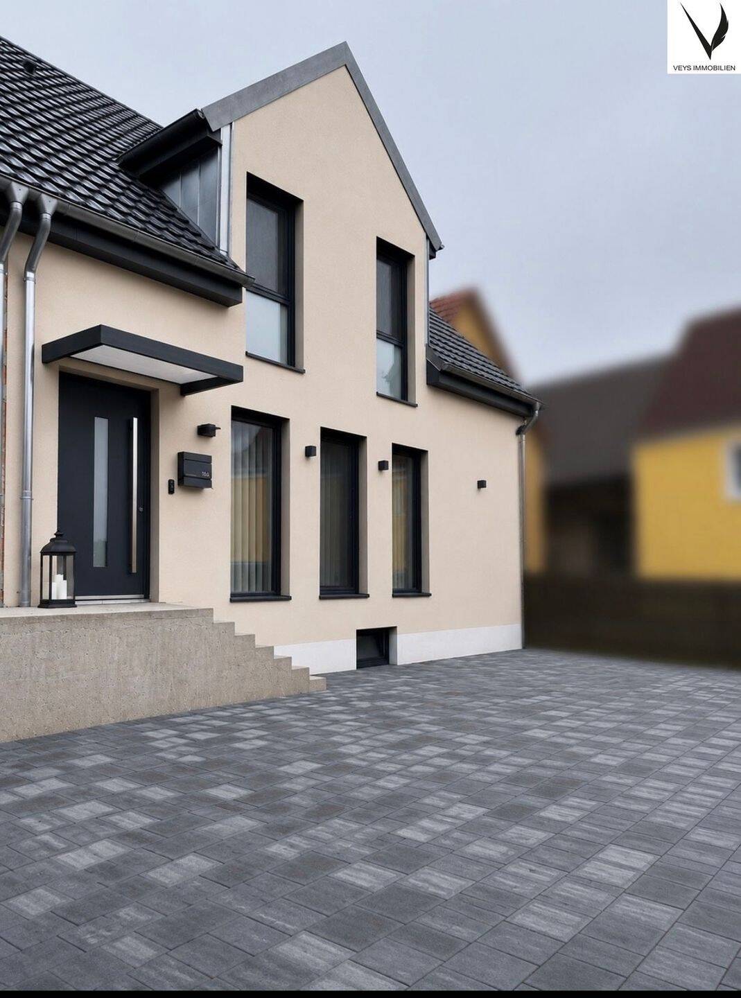 Modernes Wohnen mit Premium-Ausstattung – Hochwertige Doppelhaushälfte mit Ausbaupotenzial in Zeuzleben, 97440 Werneck