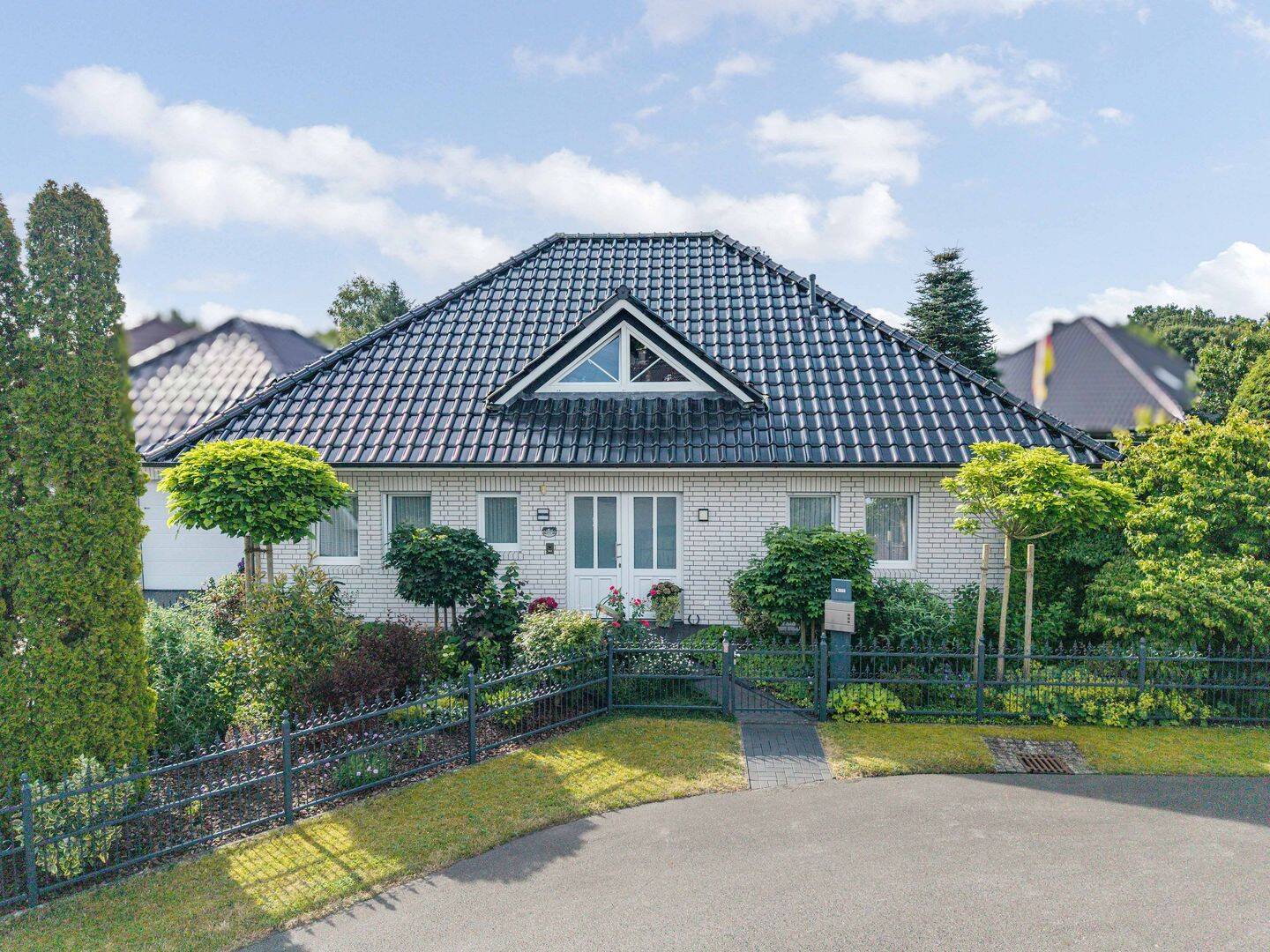 Ankommen im Norden – gepflegtes Einfamilienhaus in ruhiger Lage mit Wintergarten & Gartenidylle, 26907 Walchum