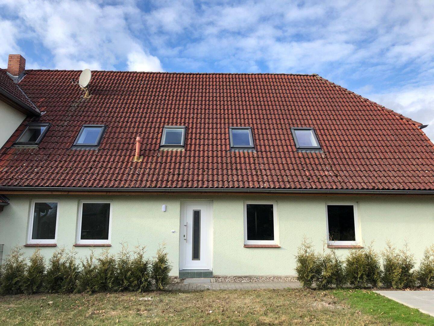Modern wohnen im Grünen – hochwertig modernisierte 4-Zimmer-Wohnung mit ca. 80 m² | Zweitbezug nach Vollmodernisierung, 19073 Dümmer