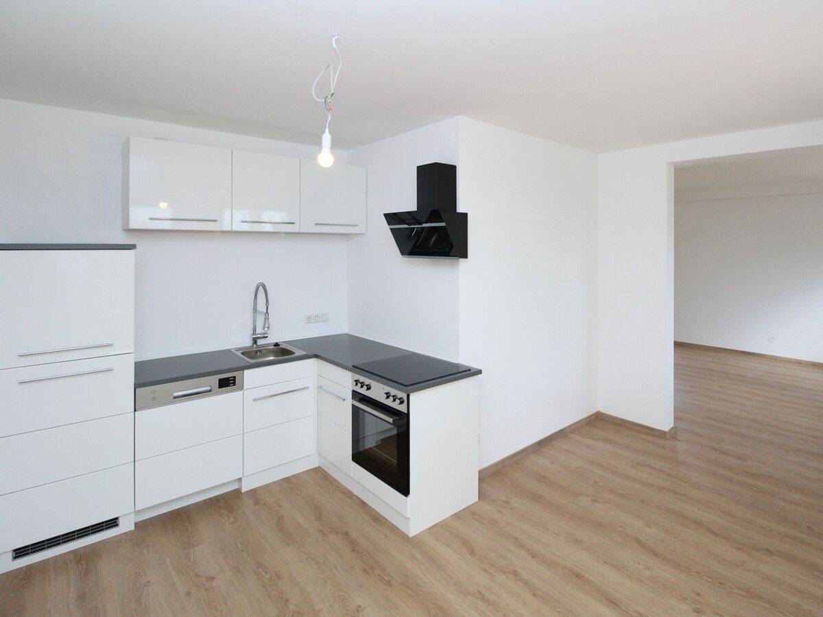 Frisch sanierte 2-Zimmer-Wohnung mit Terrasse und Garage, 36039 Fulda