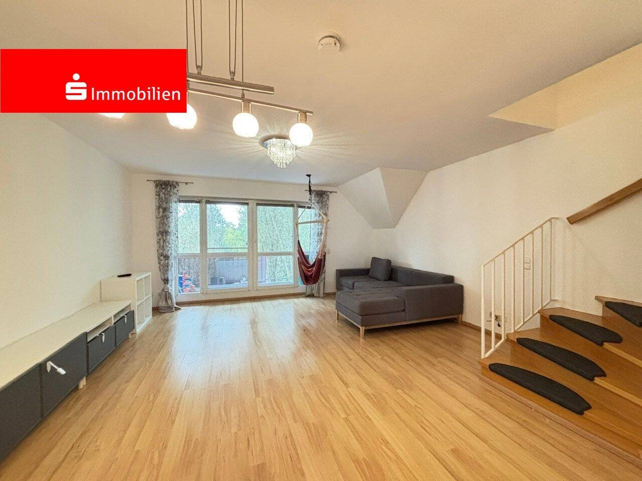 Helle 4-Zimmer Maisonette Wohnung mit 2 Stellplätzen in Feldrandlage, 64807 Dieburg