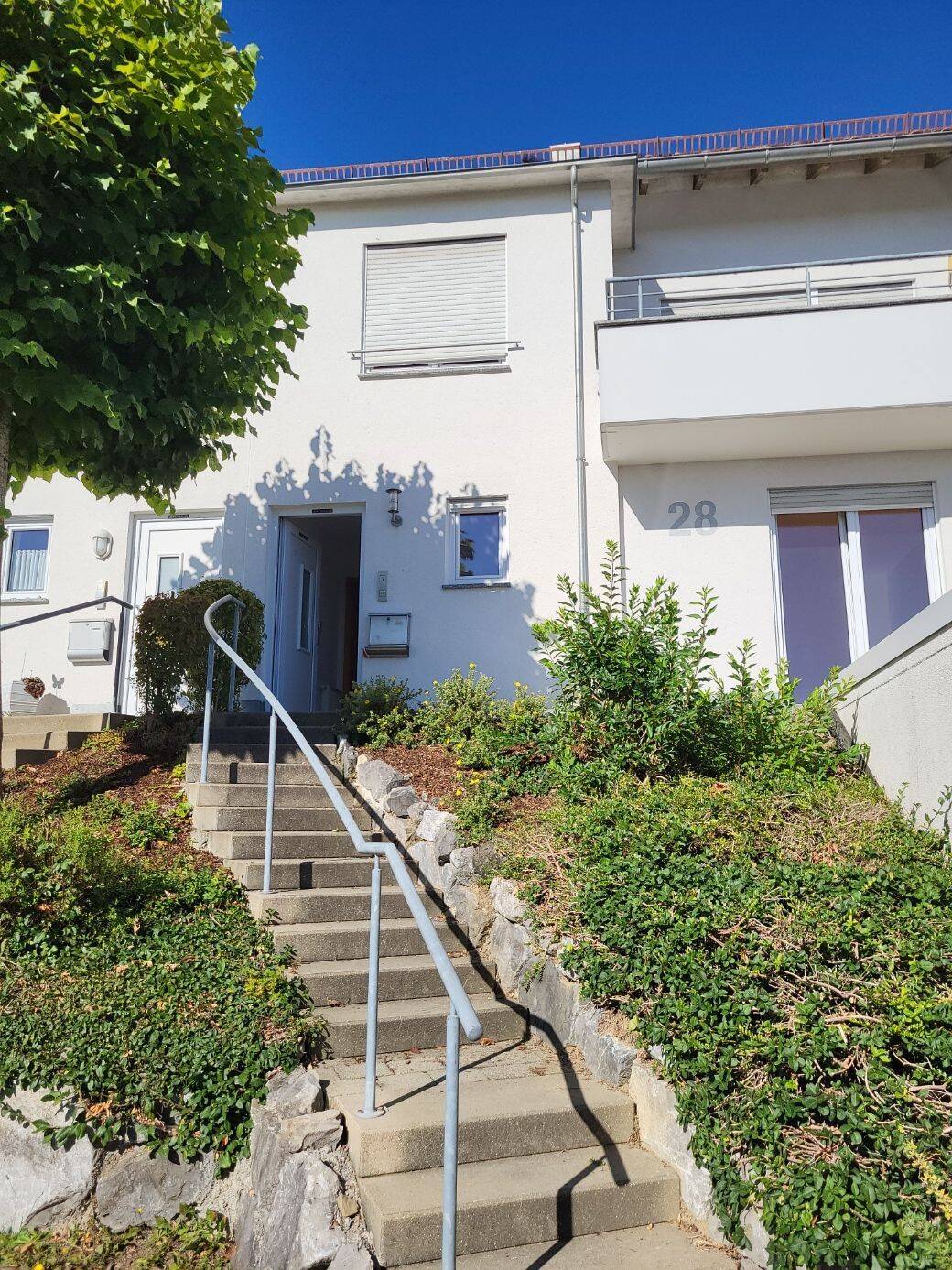 Ruhige Lage, Herrliche Aussicht, Viel Platz – DHH in Berg-Weiler, 88276 Berg