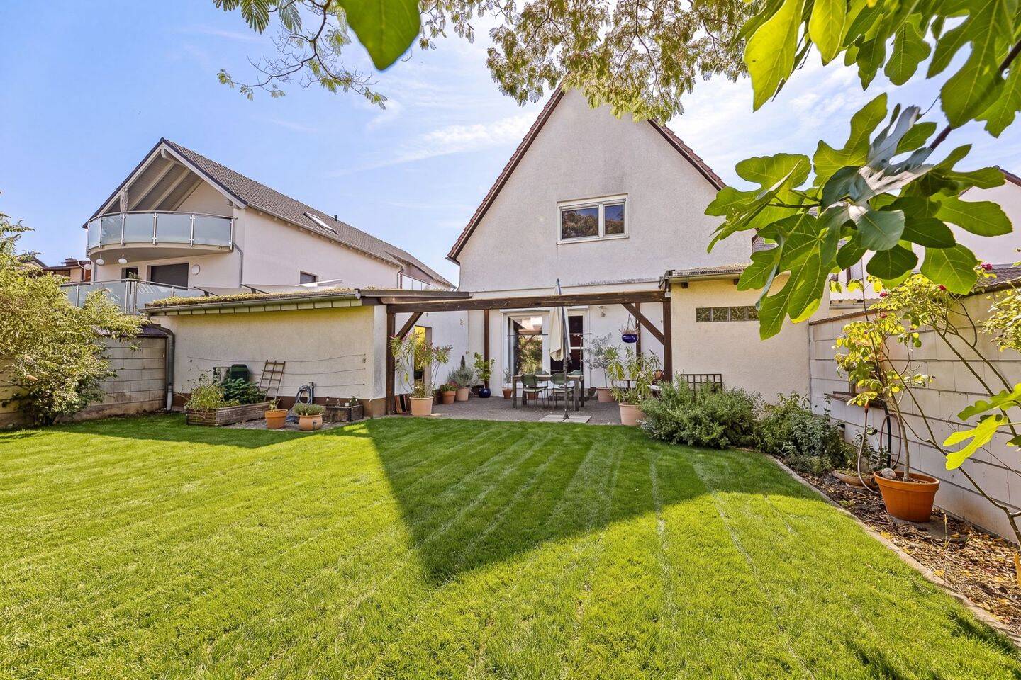 Familienglück auf 221 m² – Bezugsfertiges, freistehendes Einfamilienhaus mit großem Garten, 68309 Mannheim (Käfertal Vogelstang)