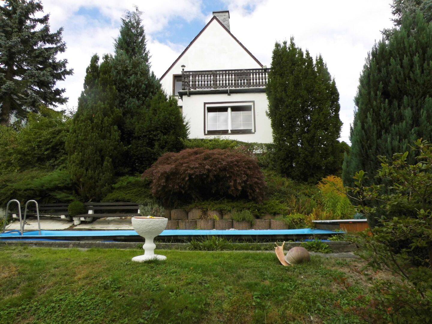 Freistehendes Einfamilienhaus mit Garagen, Pool und großem Wohnmobilcarport in exponierter Höhenlage von Greiz zu ver…, 7973 Greiz