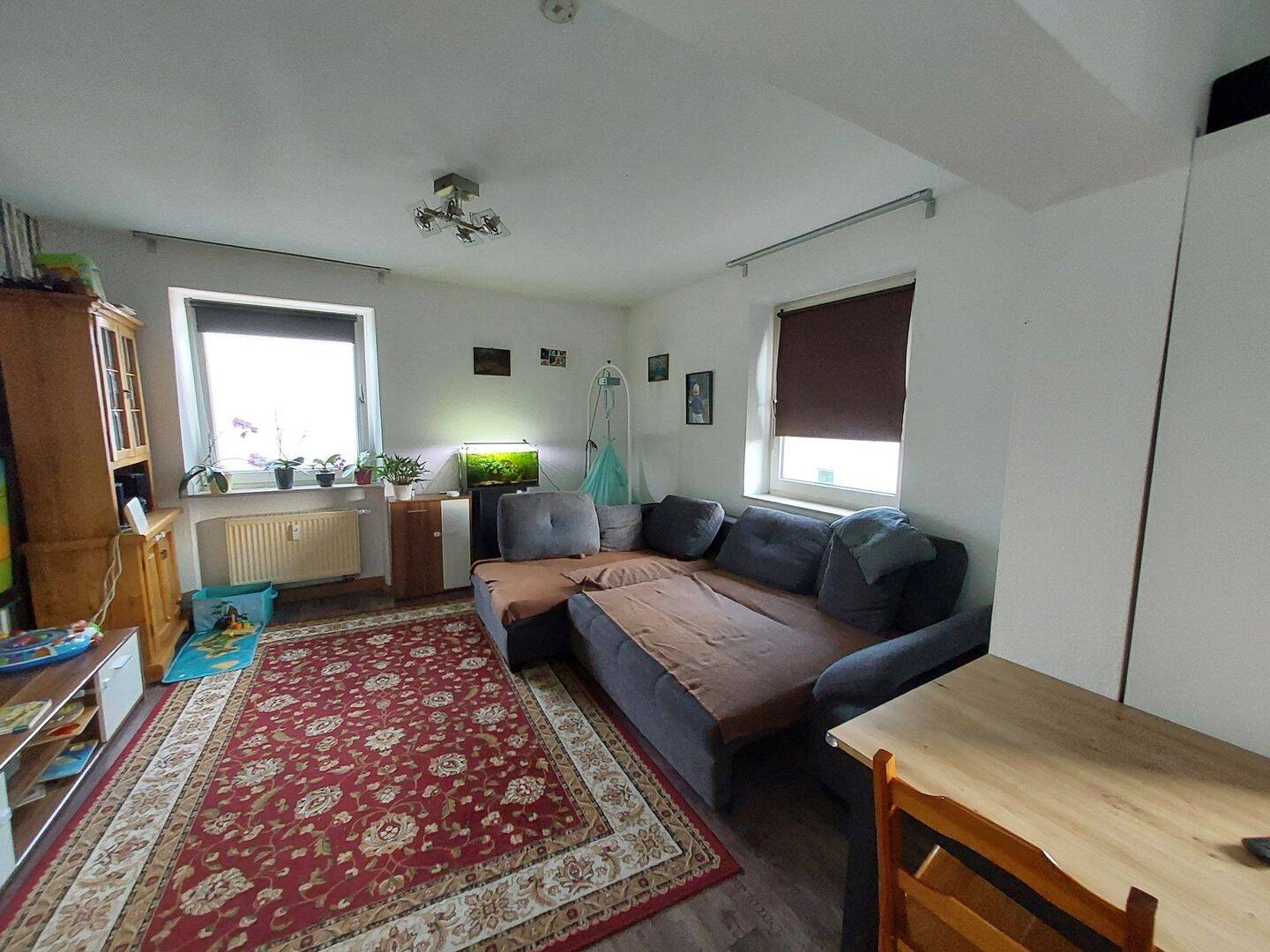 Gut geschnittene Zwei-Drei-Zimmer-Wohnung, große Abstellkammer, Keller, Stellplatz im Parkhaus, 67117 Limburgerhof