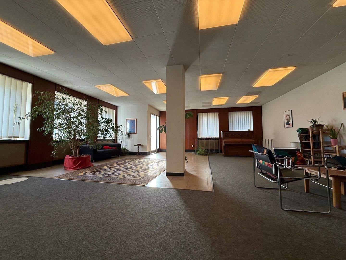 Großzügige Erdgeschosswohnung mit vielfältigen Nutzungsmöglichkeiten in Neckarau, 68199 Mannheim (Almenhof Neckarau)