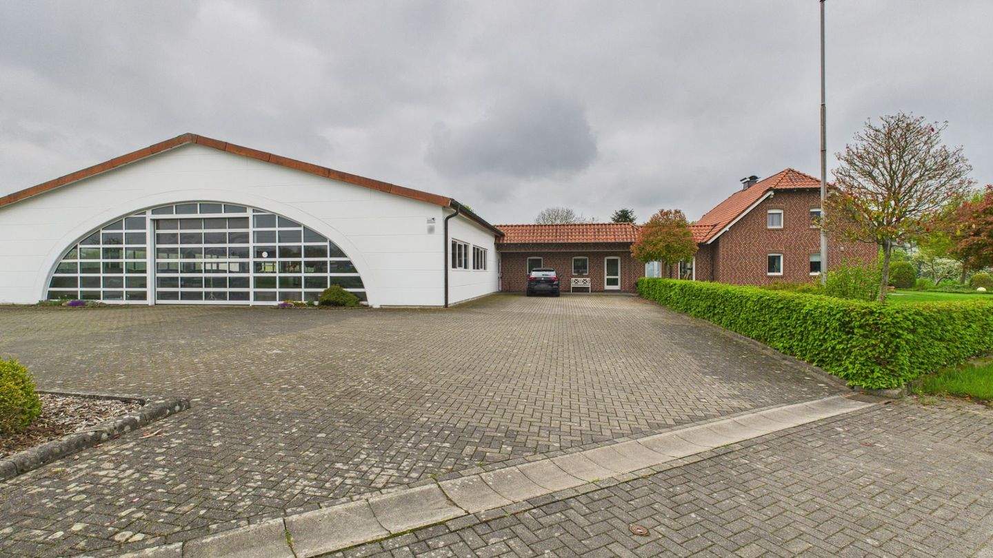 Einfamilienhaus mit großzügiger Halle & Bürotrakt – perfekt für Selbstständige, 48739 Legden