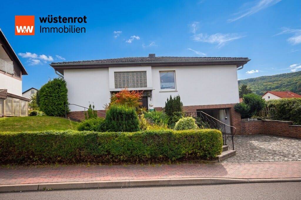 Bungalow mit Garten, Garage und Weitblick in Hohenroda-Ausbach: Ihr Projekt auf 789 m², 36284 Hohenroda