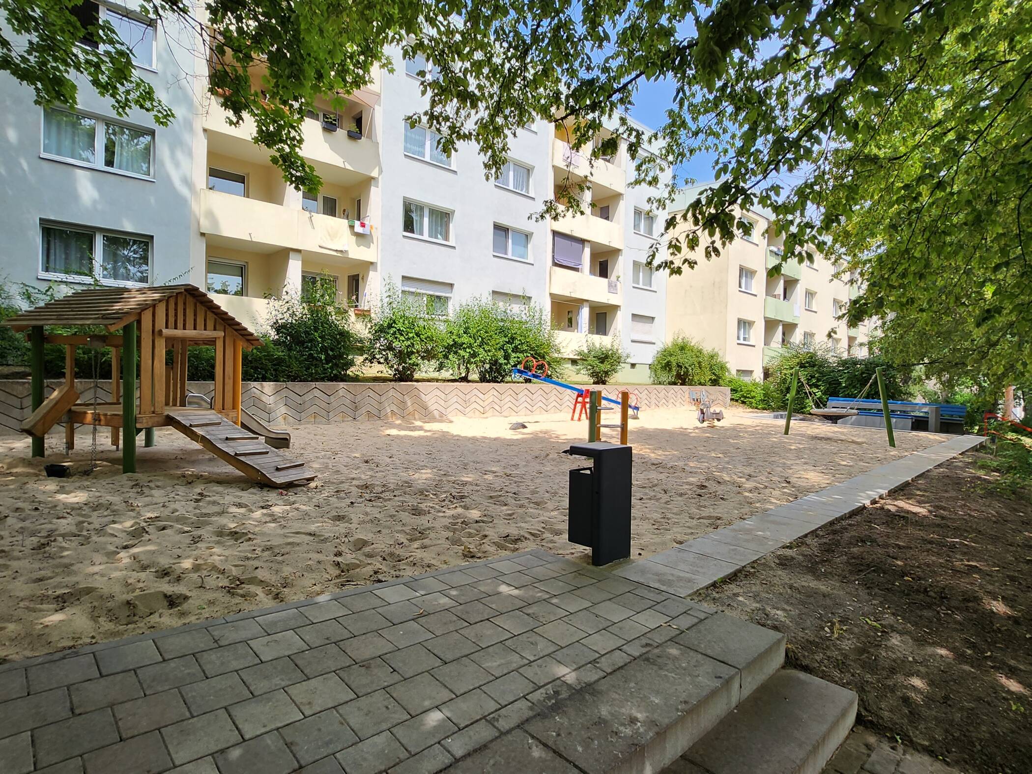 Moderne 3-Zimmerwohnung mit Blick ins Grüne!, 65199 Wiesbaden (Biebrich Dotzheim Frauenstein Wiesbaden)
