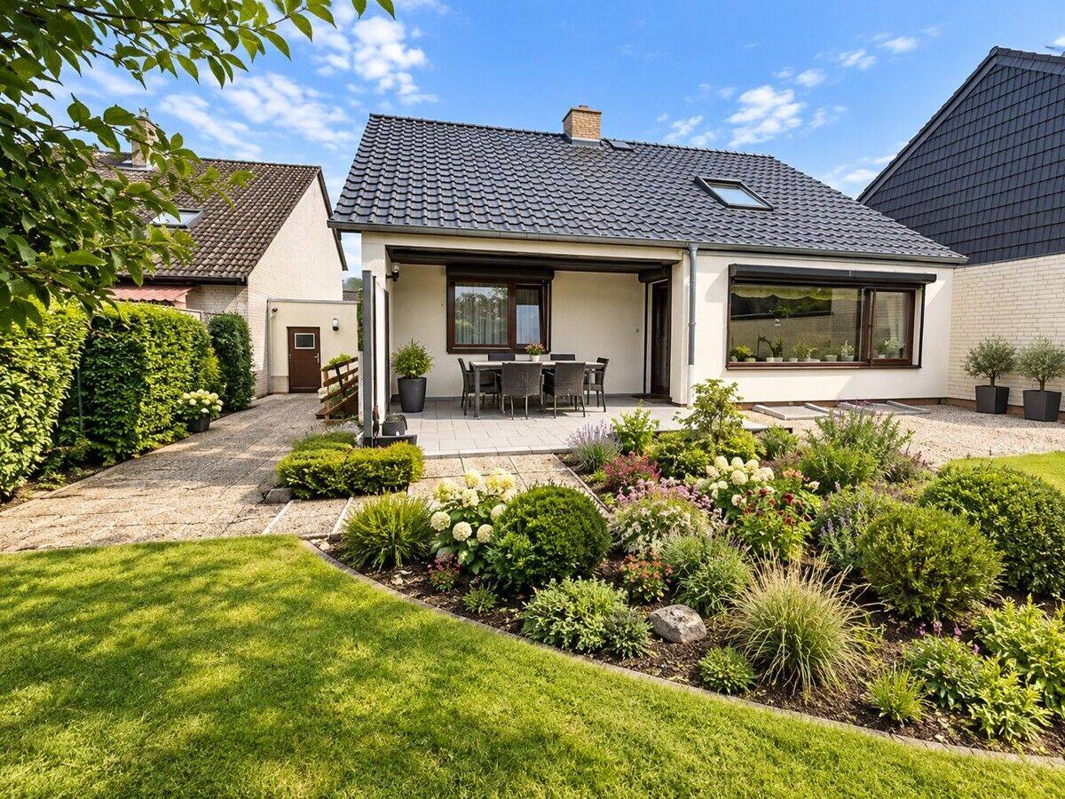 Helles, gepflegtes EFH ++ Eigentumsgrundstück ++ Keller ++ Garage ++ viel Platz für die Familie !, 38448 Wolfsburg