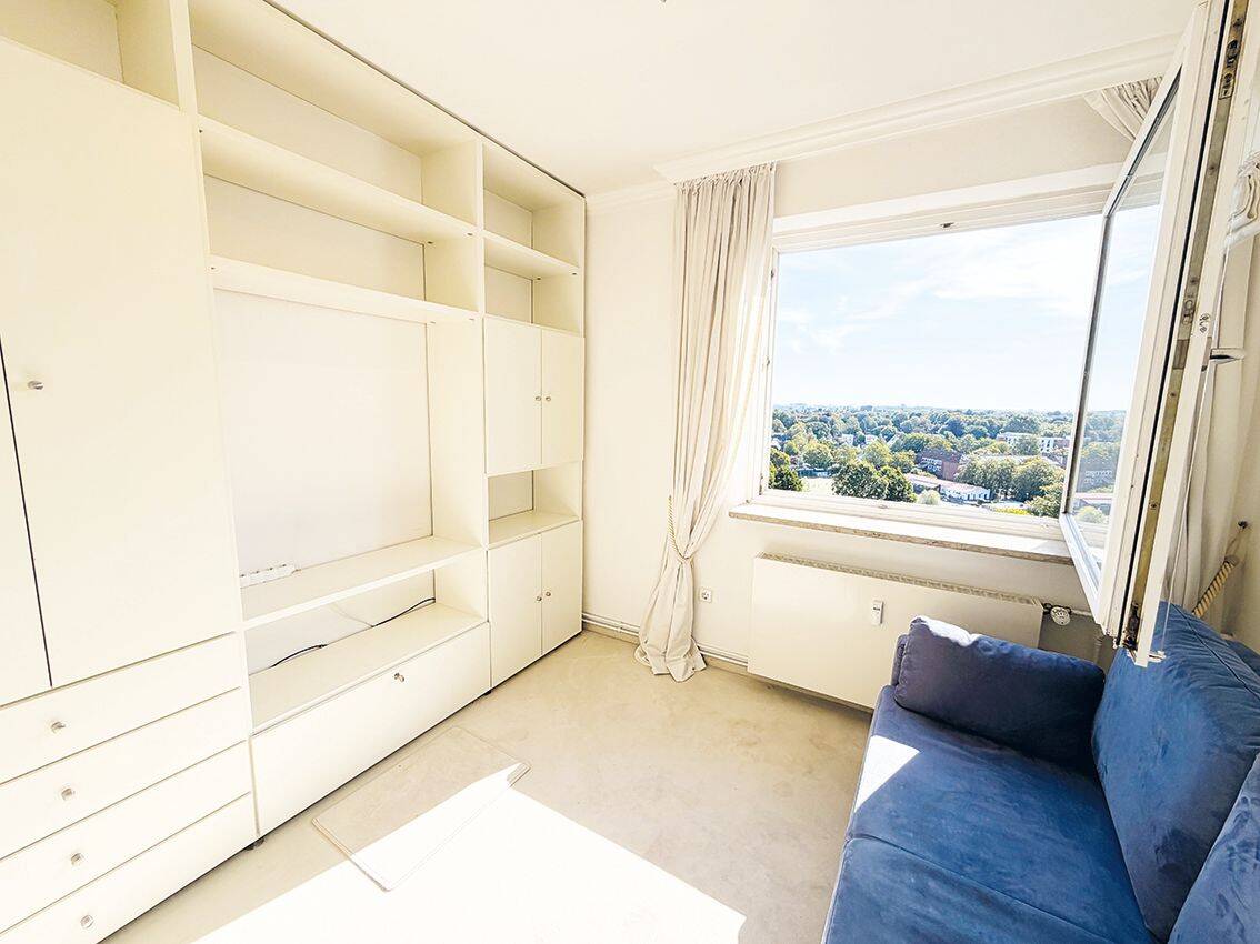2,5 Zimmer mit Balkon und beeindruckendem Weitblick in Lokstedt, 22527 Hamburg (Eimsbüttel Eidelstedt Lokstedt Stellingen)