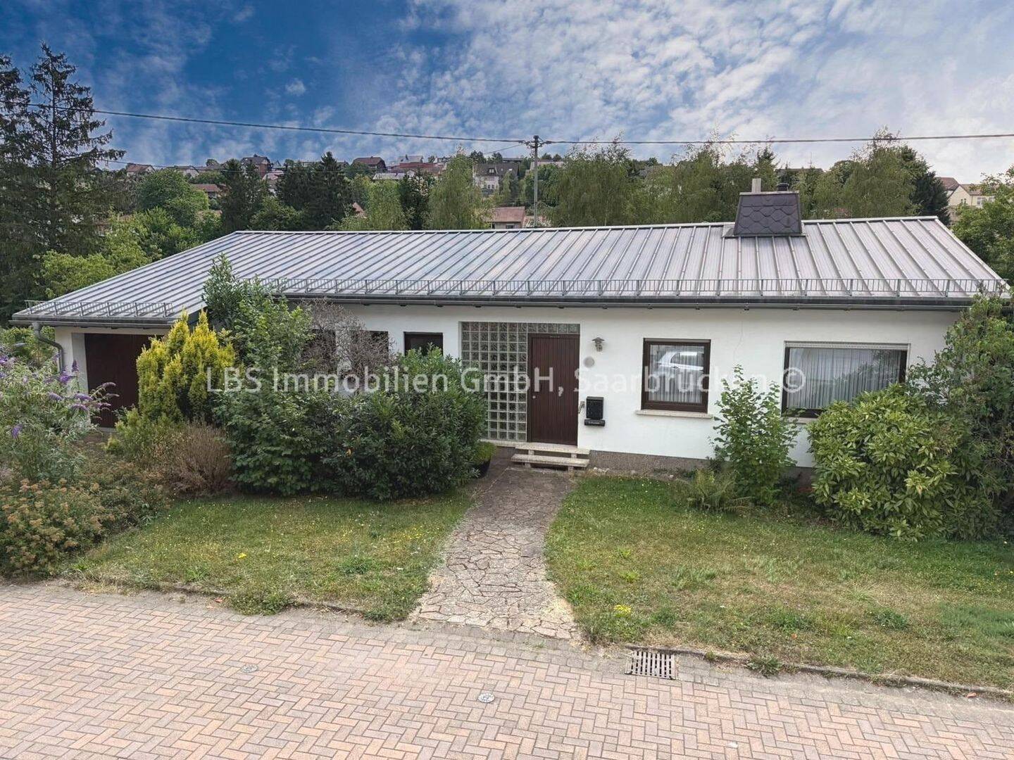 RESERVIERT – EFH mit Einliegerwohnung, Garage und großem Garten in verkehrsberuhigter Umgebung, 66646 Marpingen