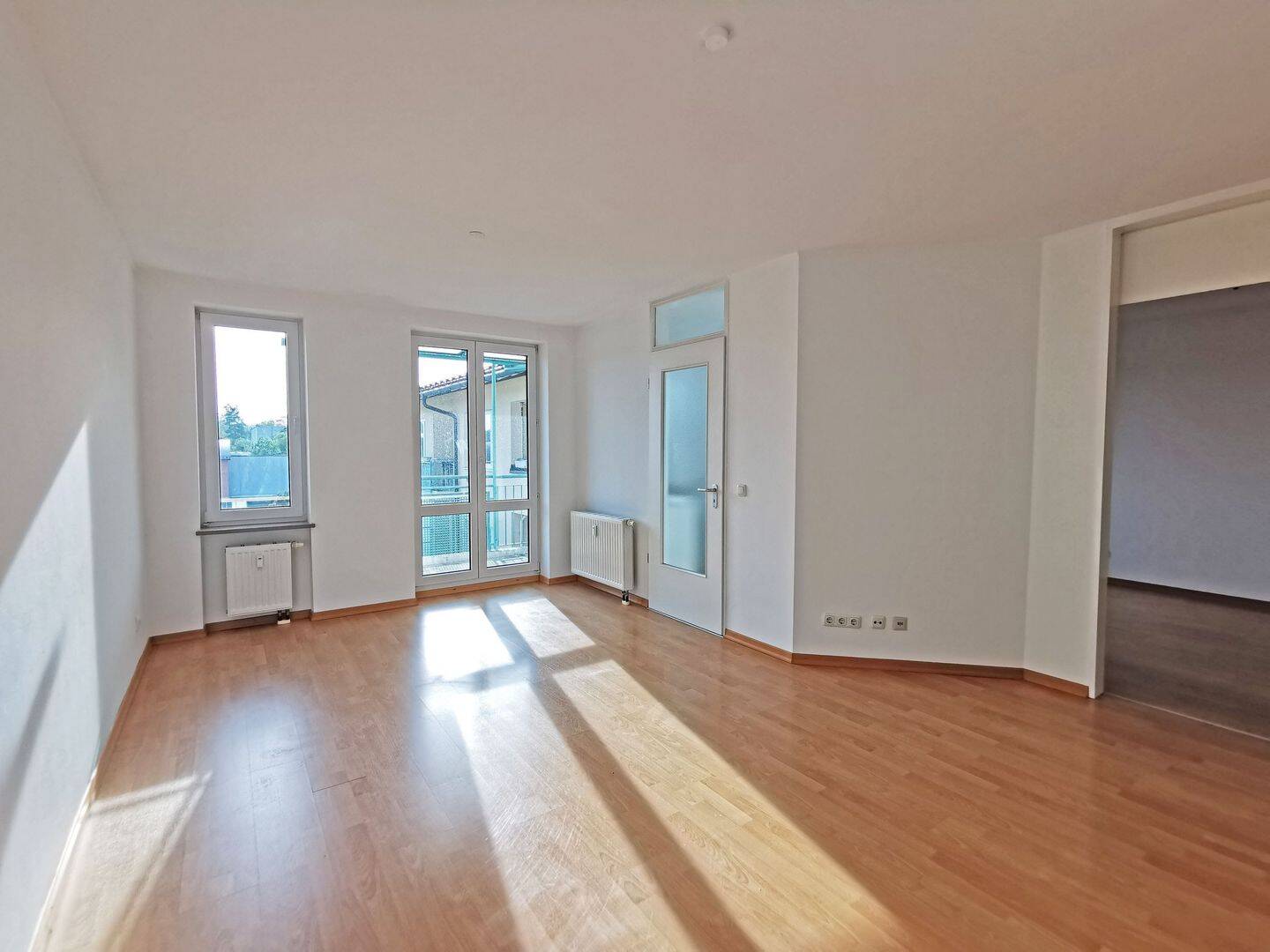 Sonnige Wohnung mit Westbalkon Nähe S-Bahnhof Fasanenpark…., 82008 Unterhaching