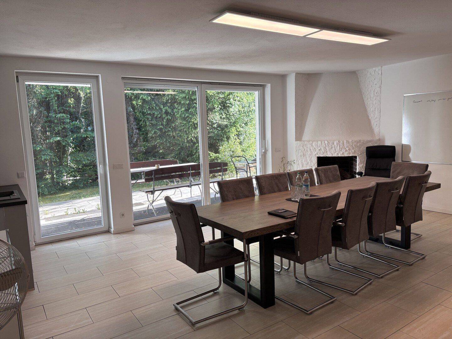 Wohnung/Büro/Lager,gr.Terrasse,viel grün, ökologisch isoliert, niedriger Gewerbesteuersatz NUR 240%, 82031 Grünwald